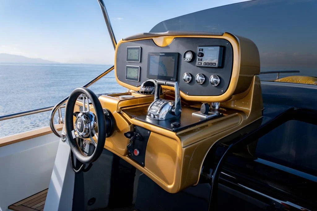Italyure Yachts — 12 Classic