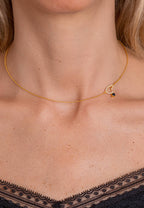 Collar Inicial J