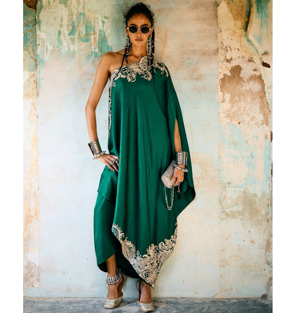 Cipla Shoulder Gota Cape Set By KYNAH, Luxury Indian Fashion & Bridal Wear