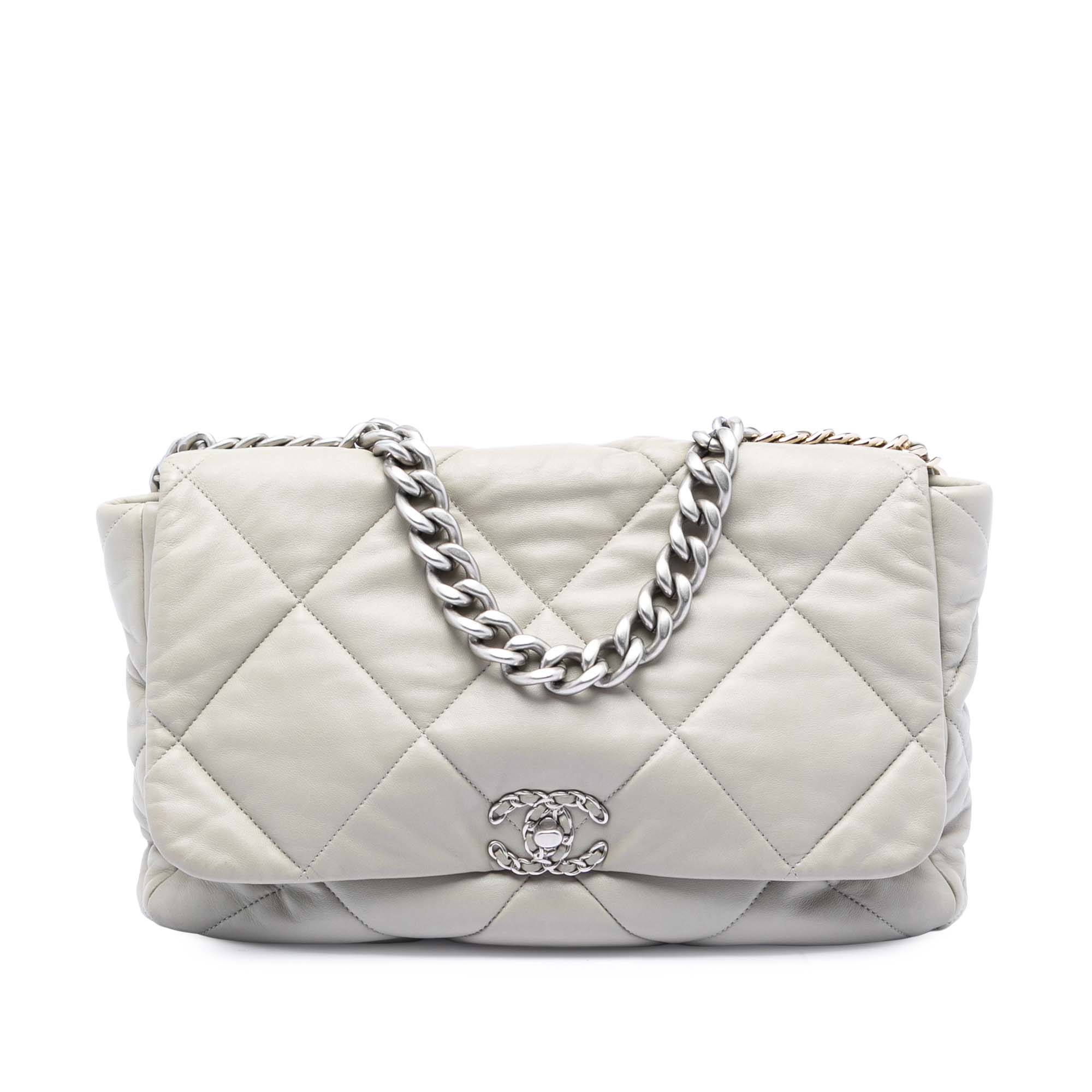 Maxi Lambskin 19 Flap