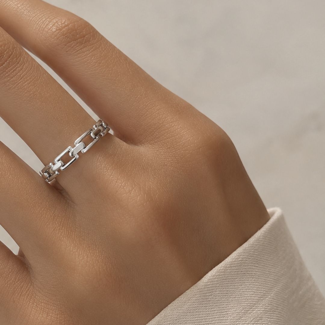 Anillo Courreges