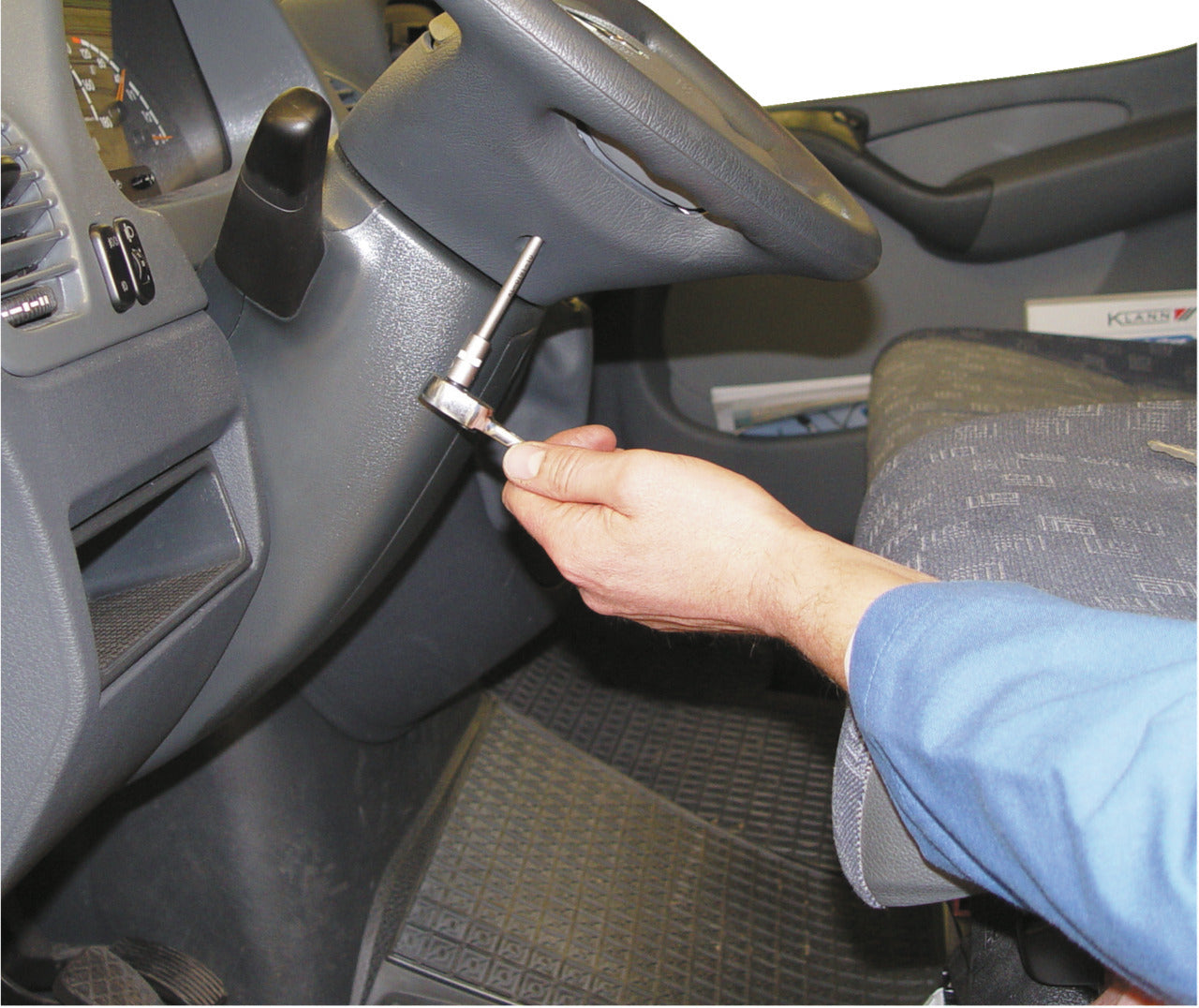 GEDORE Automotive KL-0191-10 - Inserto para llave de vaso T30 con orificio