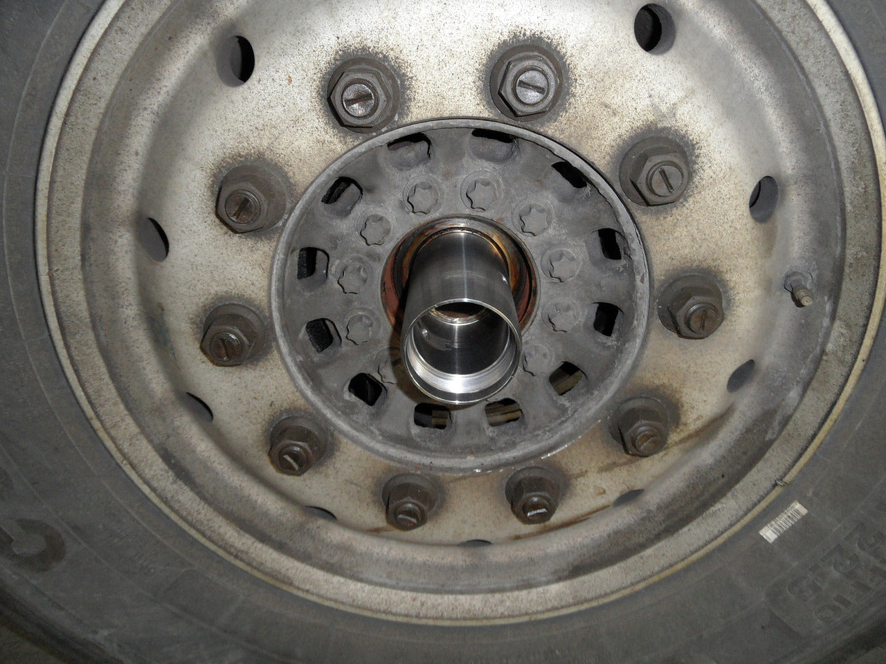 GEDORE Automotive KL-1027-4582 - Casquillo para centrar cojinete de rueda, L&amp;R, Ø 82 mm
