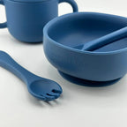 Kit Deluxe Babero + Vajilla BLW Blue 9 Piezas de Silicona orgánica con ventosas + Chupete Classic Breat Nenina & Co