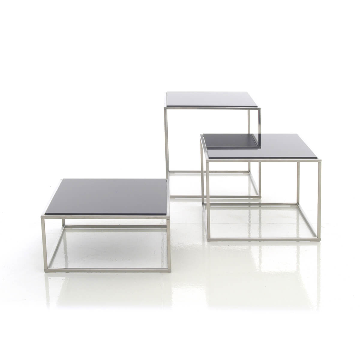 Ile Outdoor Table