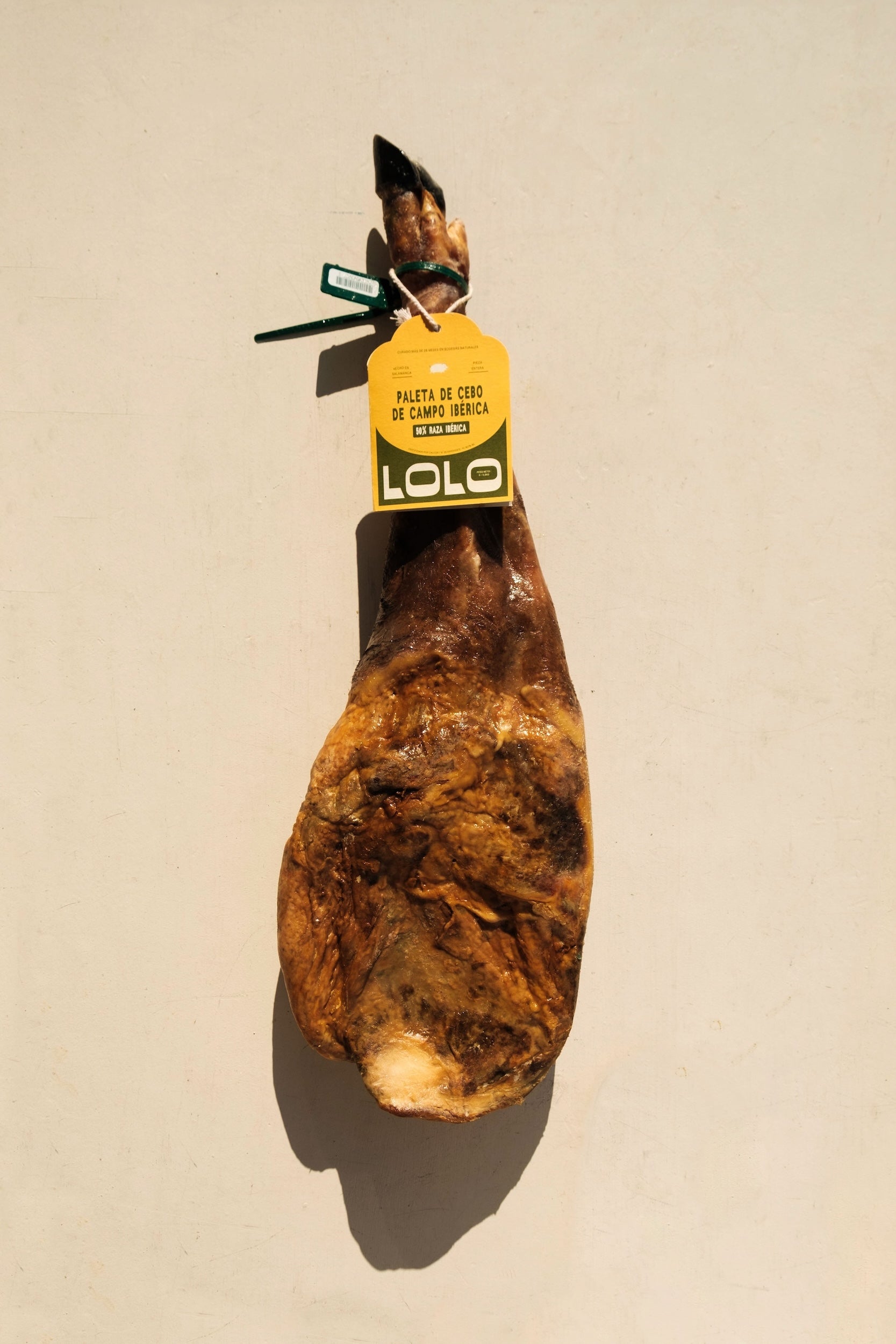 Paleta de Cebo de Campo 50% Ibérica | Pieza Entera curación 28 meses