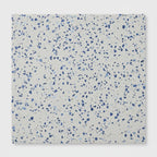 Losa hormigon blanco con vidrio azul 75x75 cm