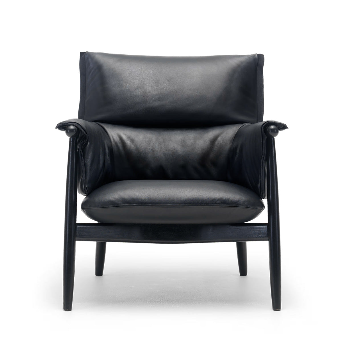 E015 Embrace Lounge Chair