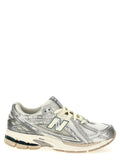 New Balance Sneaker — Silver