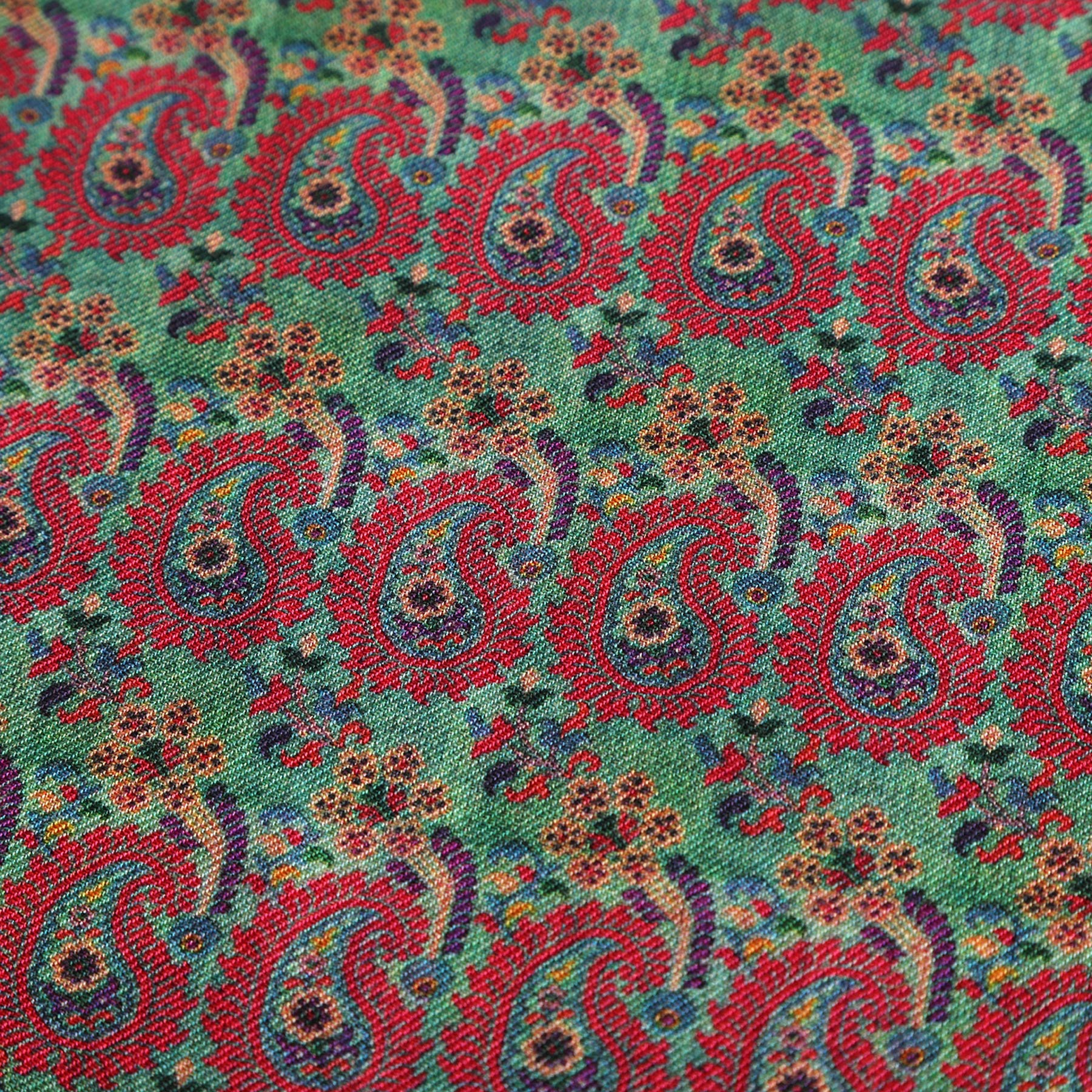 Ufuq Green Luxury Silk & Wool Scarf 180 x 65 cm – Moroccan Inspired Design