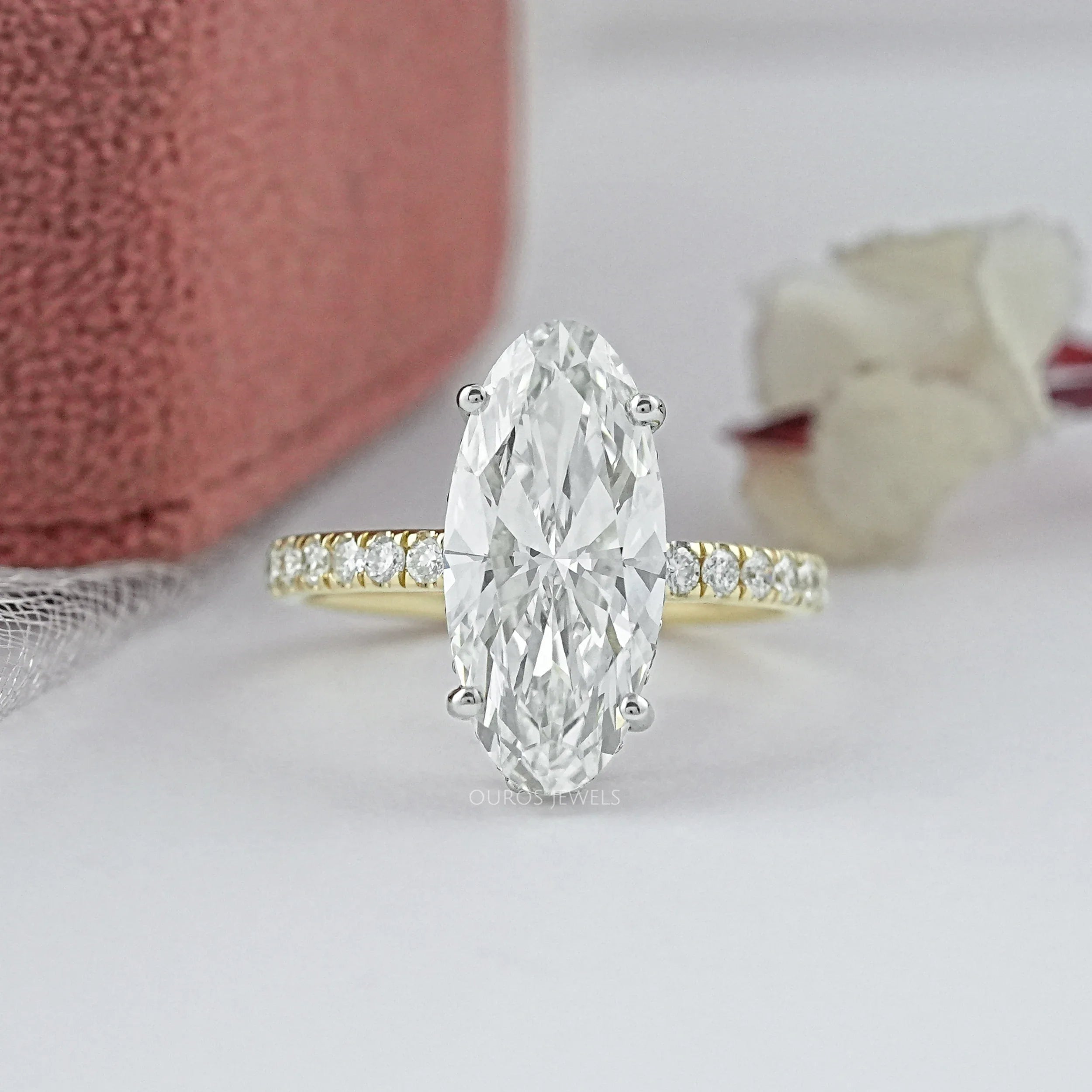 Moval Lab Diamond Hidden Halo Accent Ring