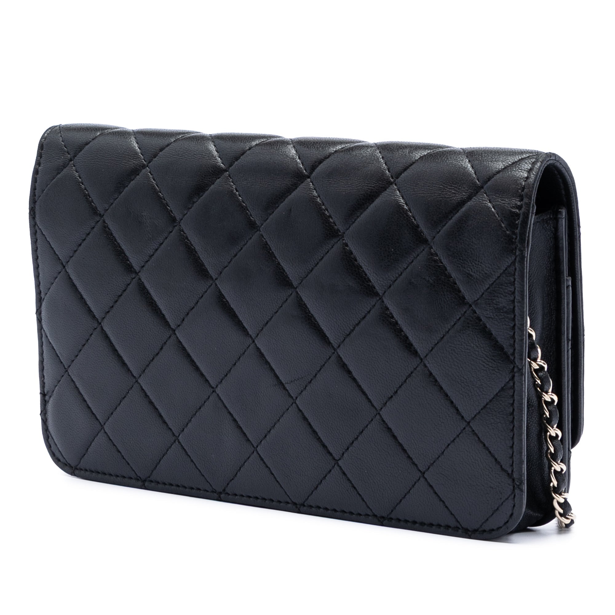 Quilted Lambskin Golden Class Wallet On Chain