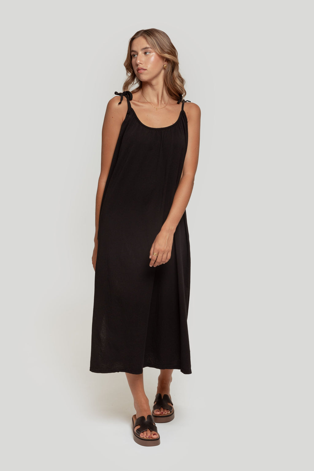 VESTIDO  BASICO