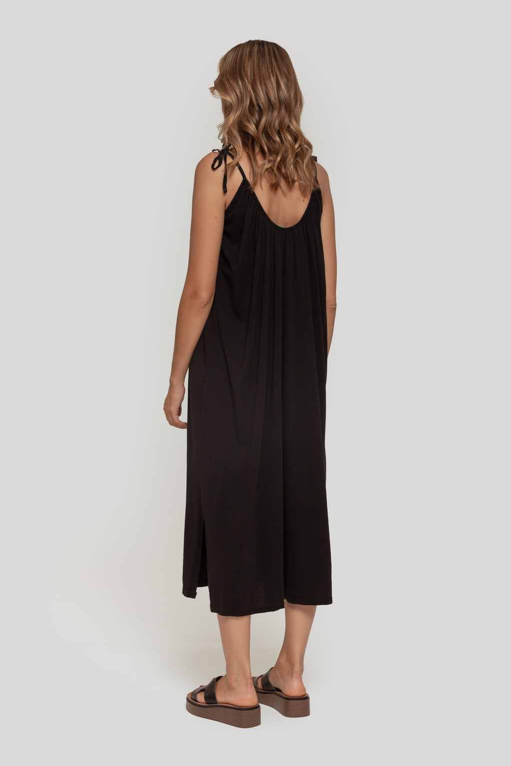 VESTIDO  BASICO