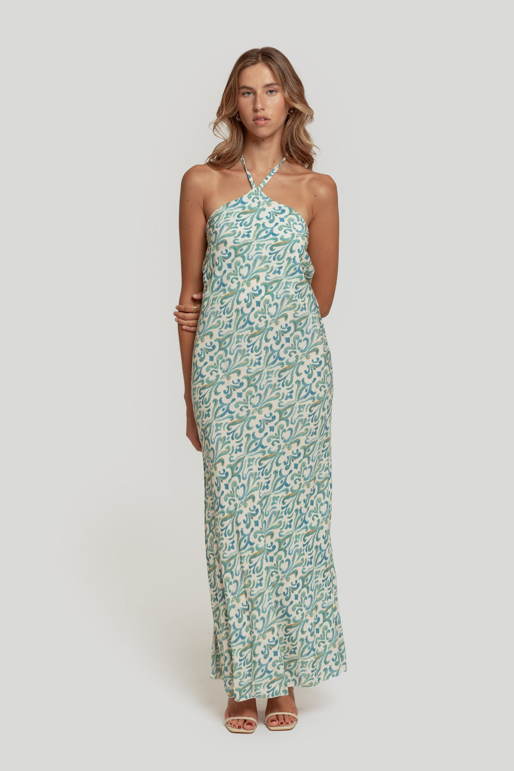 VESTIDO  ESCOTADO