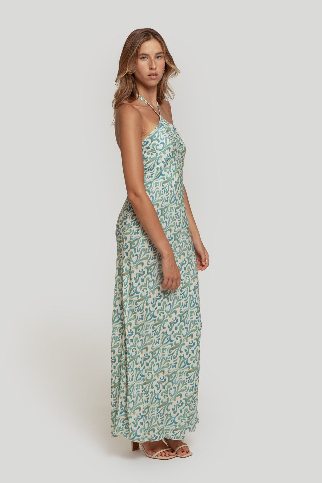 VESTIDO  ESCOTADO