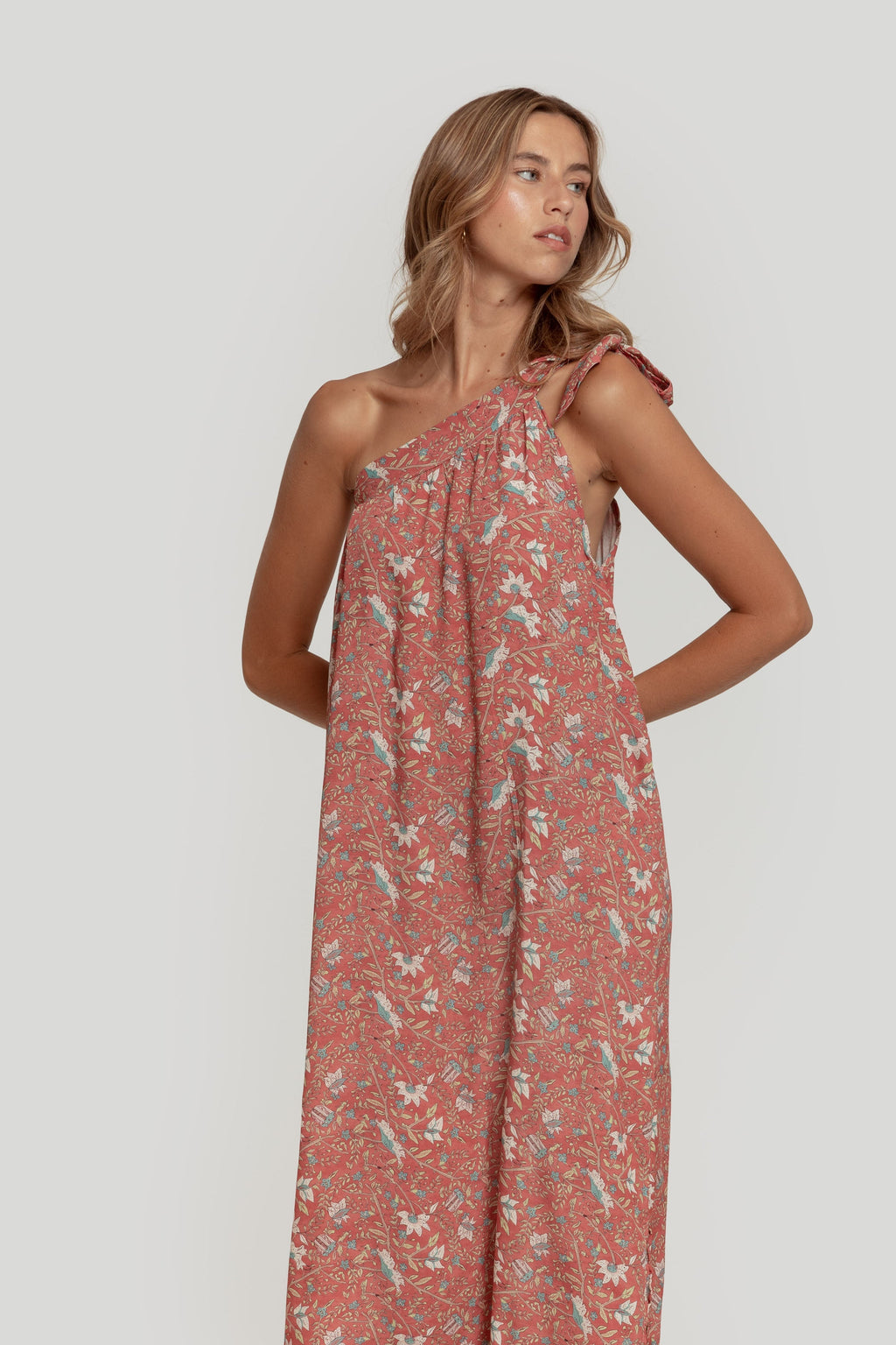 VESTIDO  ASIMETRICO