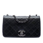 Medium Diamond Embossed Calfskin New Chic Flap