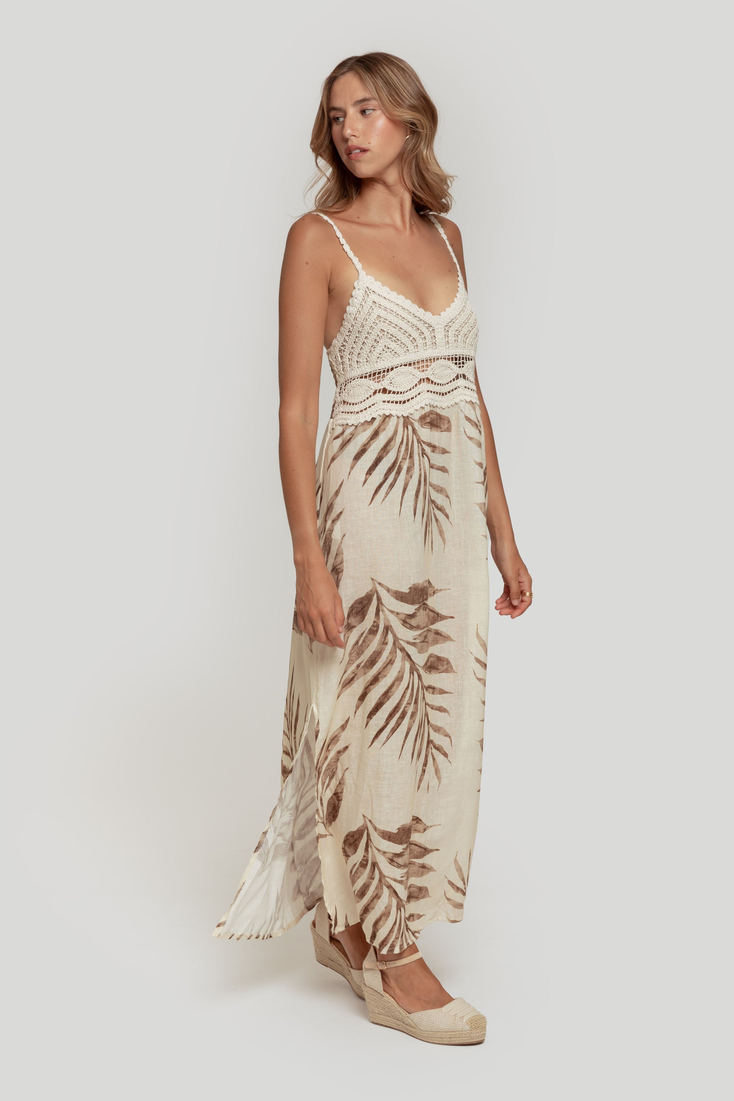 VESTIDO  CON CROCHET