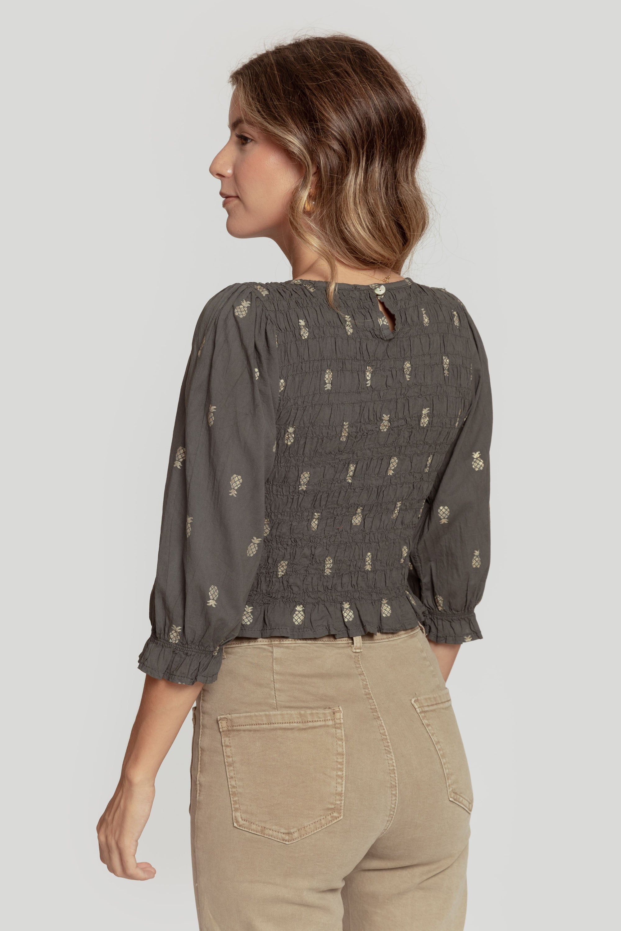 TOP  CROPPED