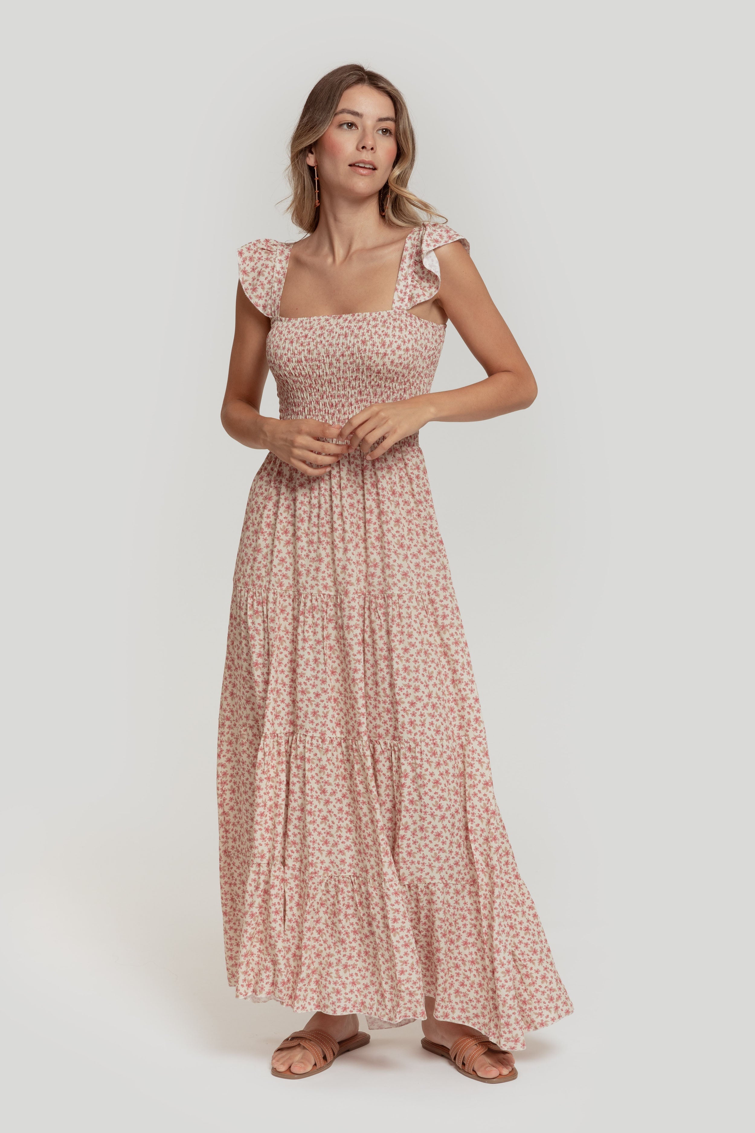 VESTIDO  CAPAS