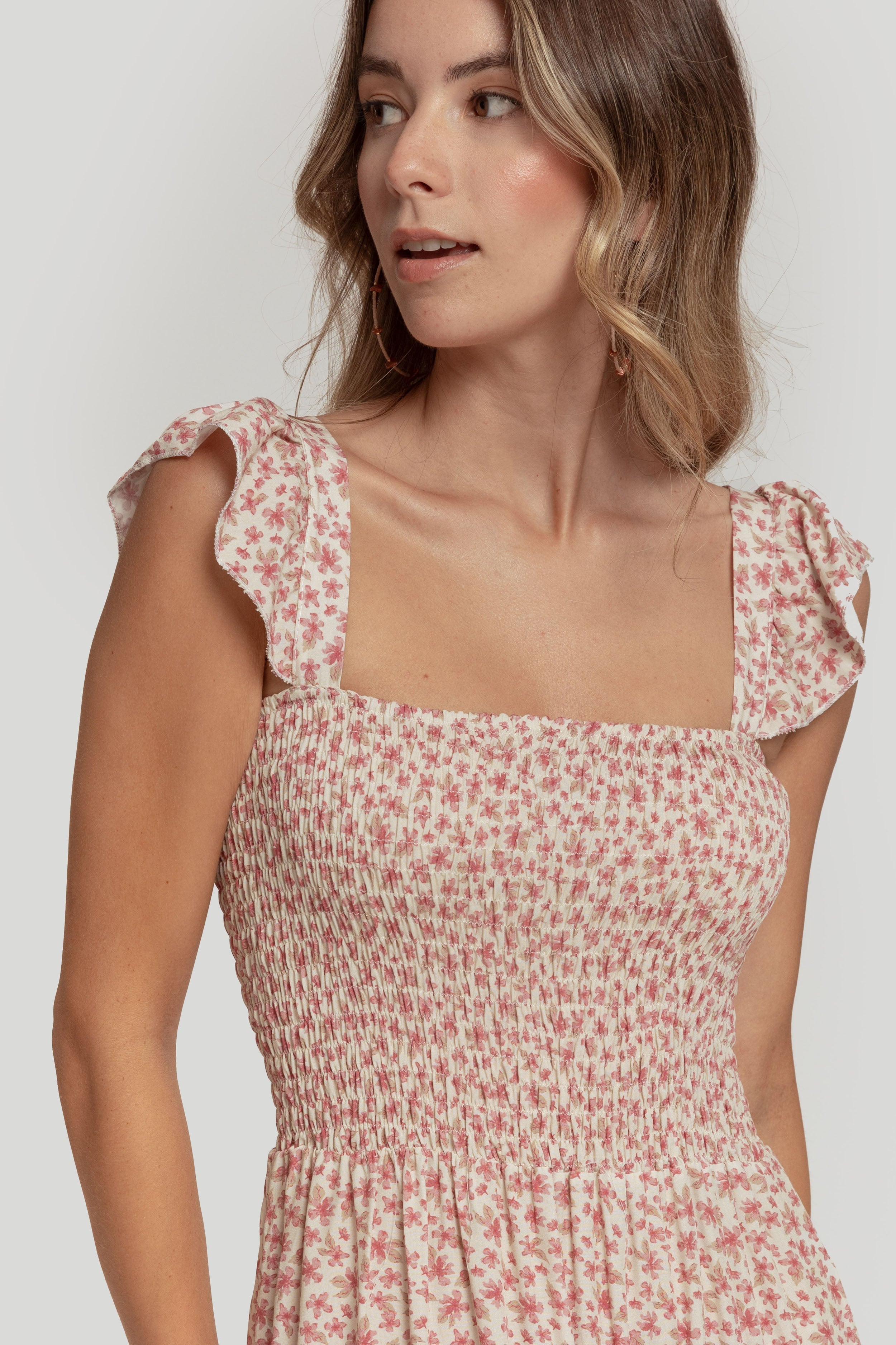 VESTIDO  CAPAS