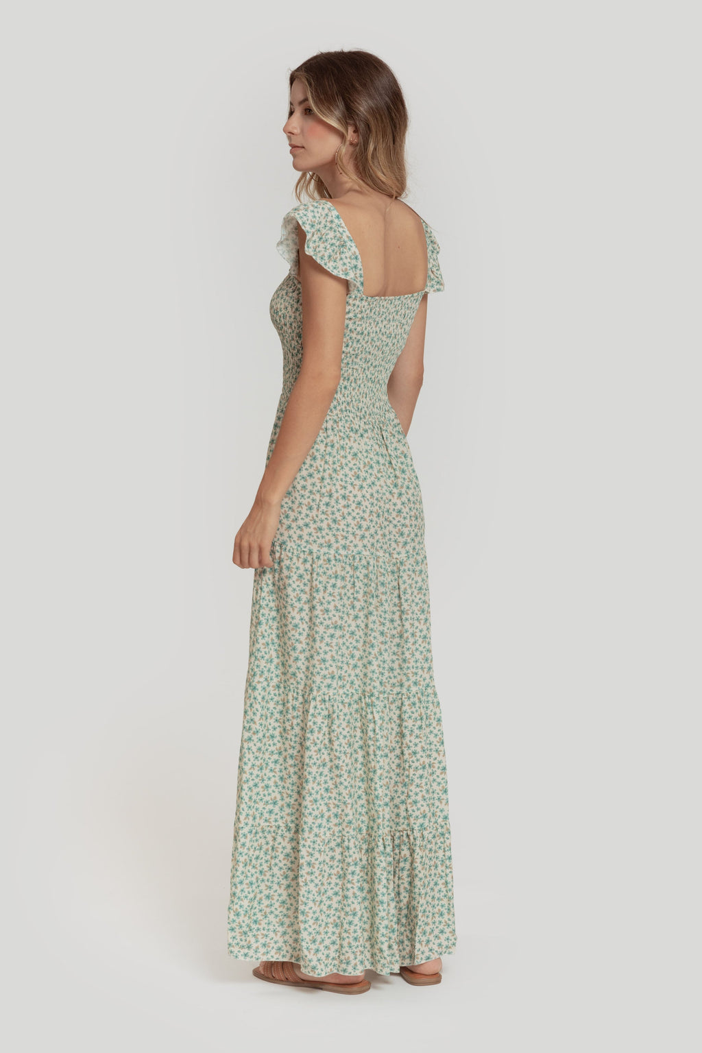 VESTIDO  CAPAS