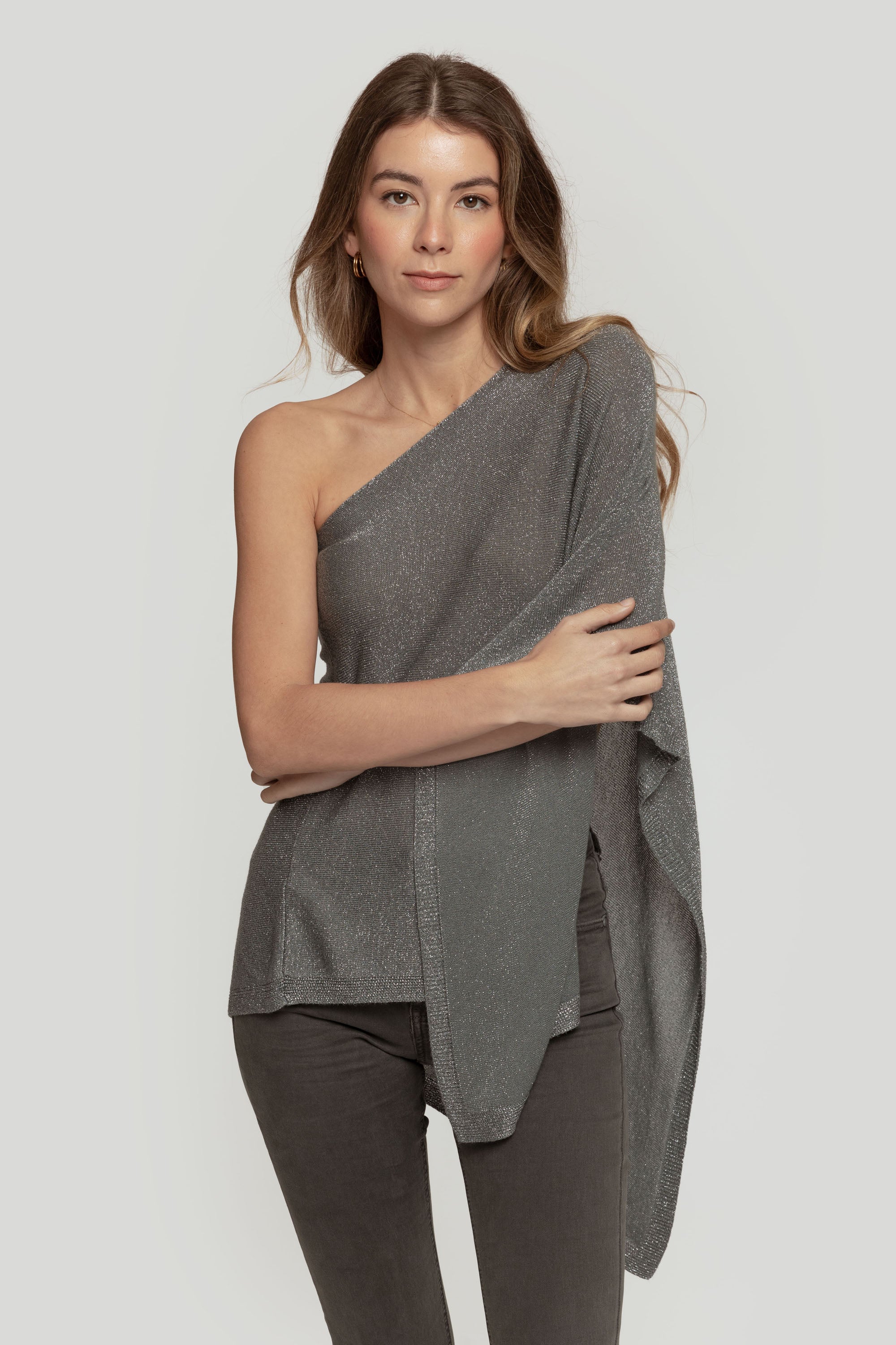 PONCHO  BRILLO