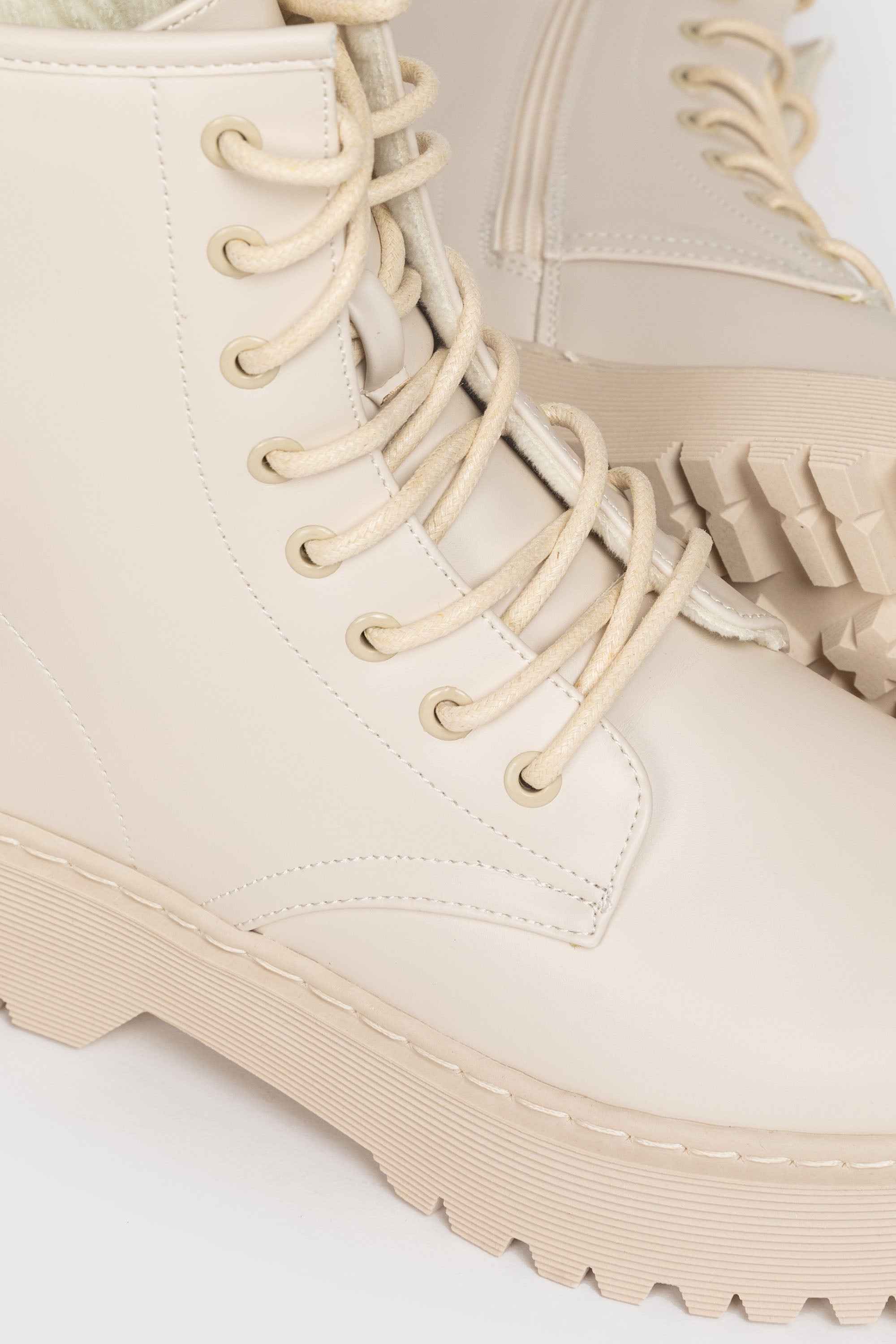 BOTIN ACORDONADO