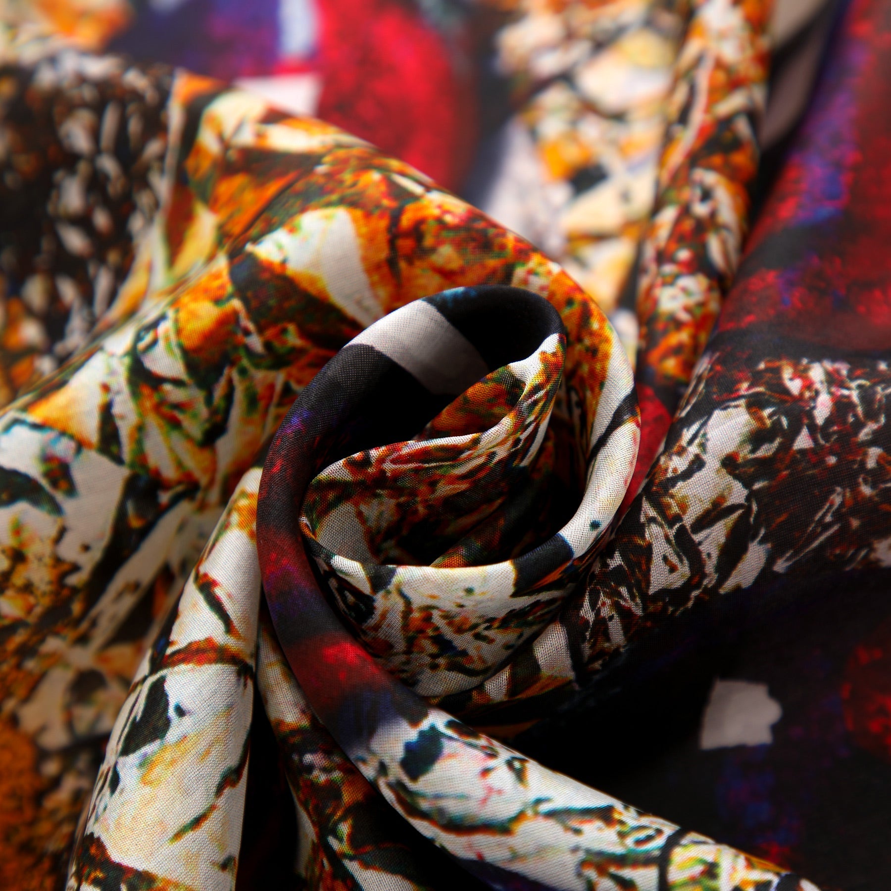 Habotai Silk Scarf Corazón de Granada