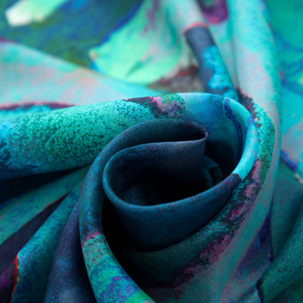 Silk Shawl for Women Rosas Verdes
