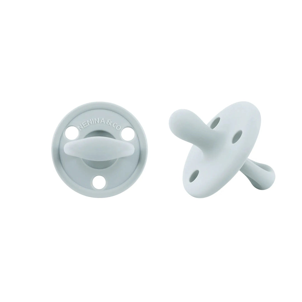 Kit Nenina & Co – Beige | 2 Chupeteros Algodón Orgánico + 1 Chupete Clásico de Silicona