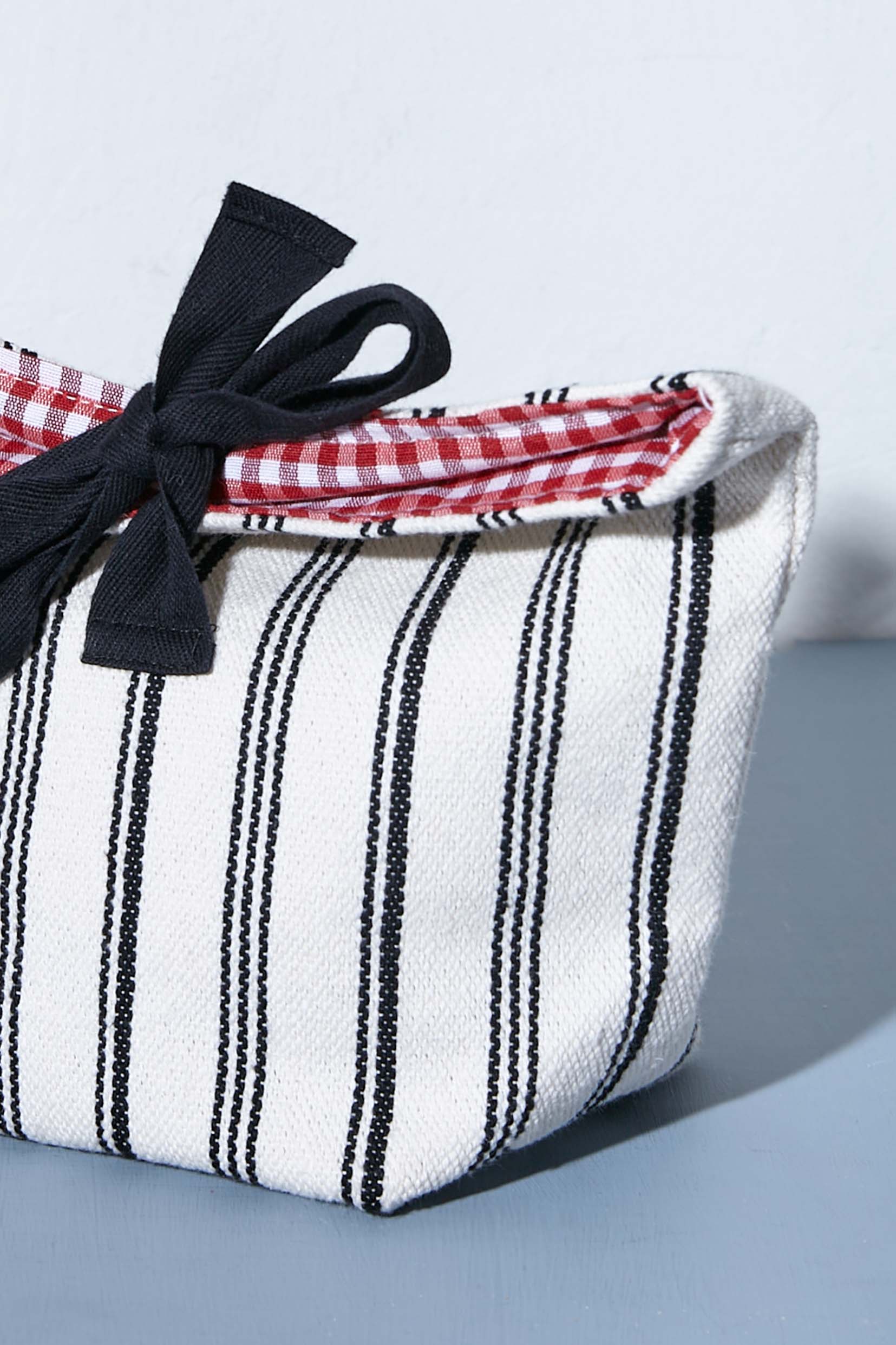 Panera pequeña loneta rayas negras y vichy rojo