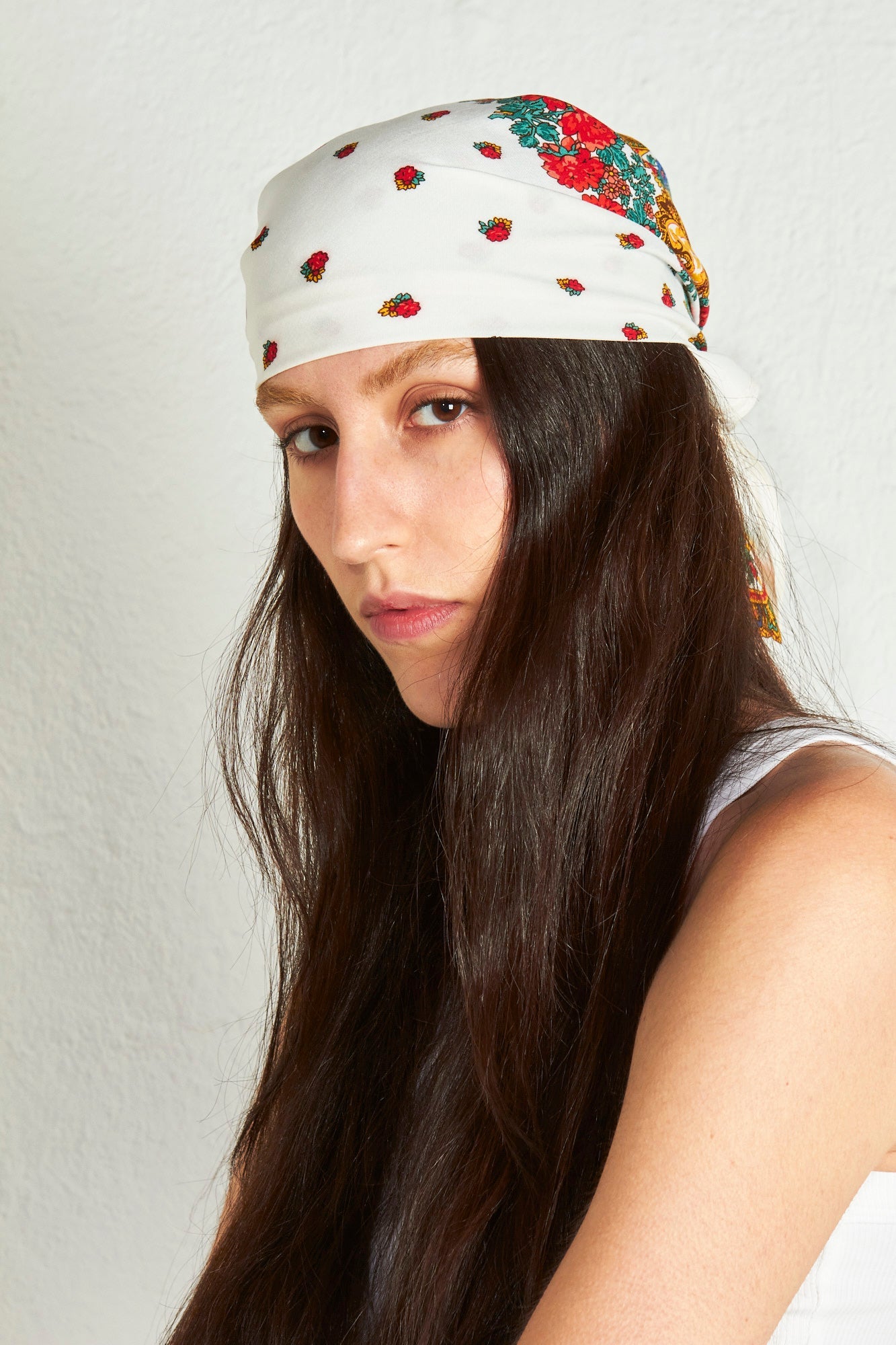 Pañuelo portugués cadena blanco