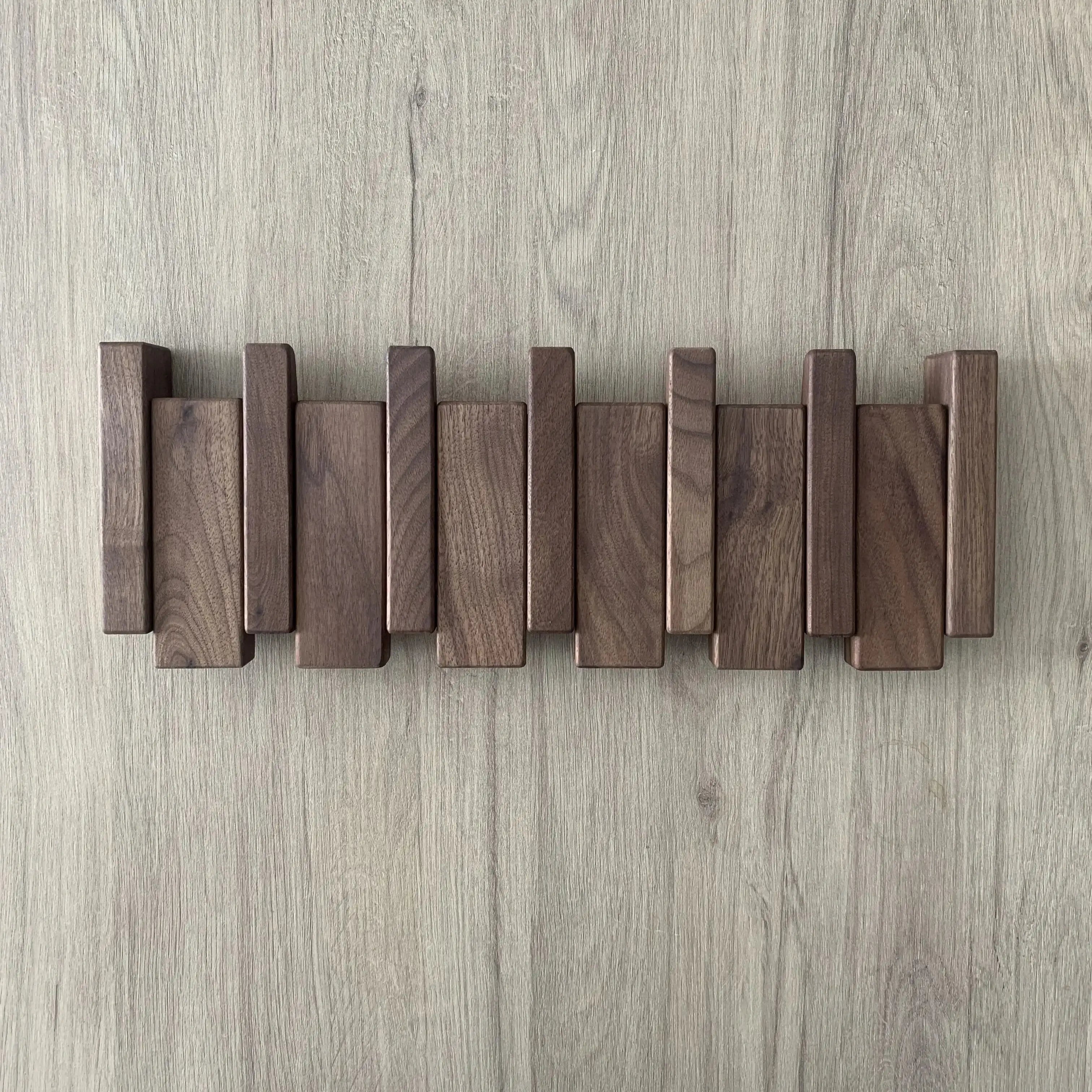 Perchero de pared Verona madera natural – colgador plegable escandinavo