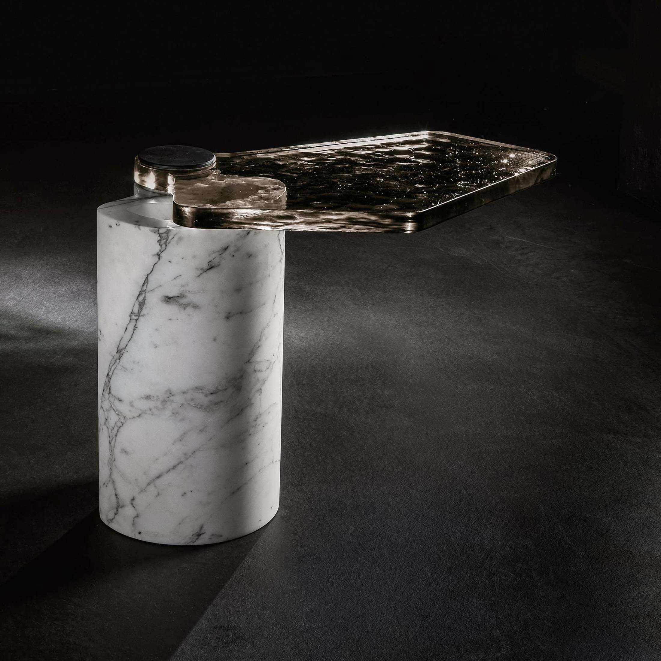 Plynto Side Table