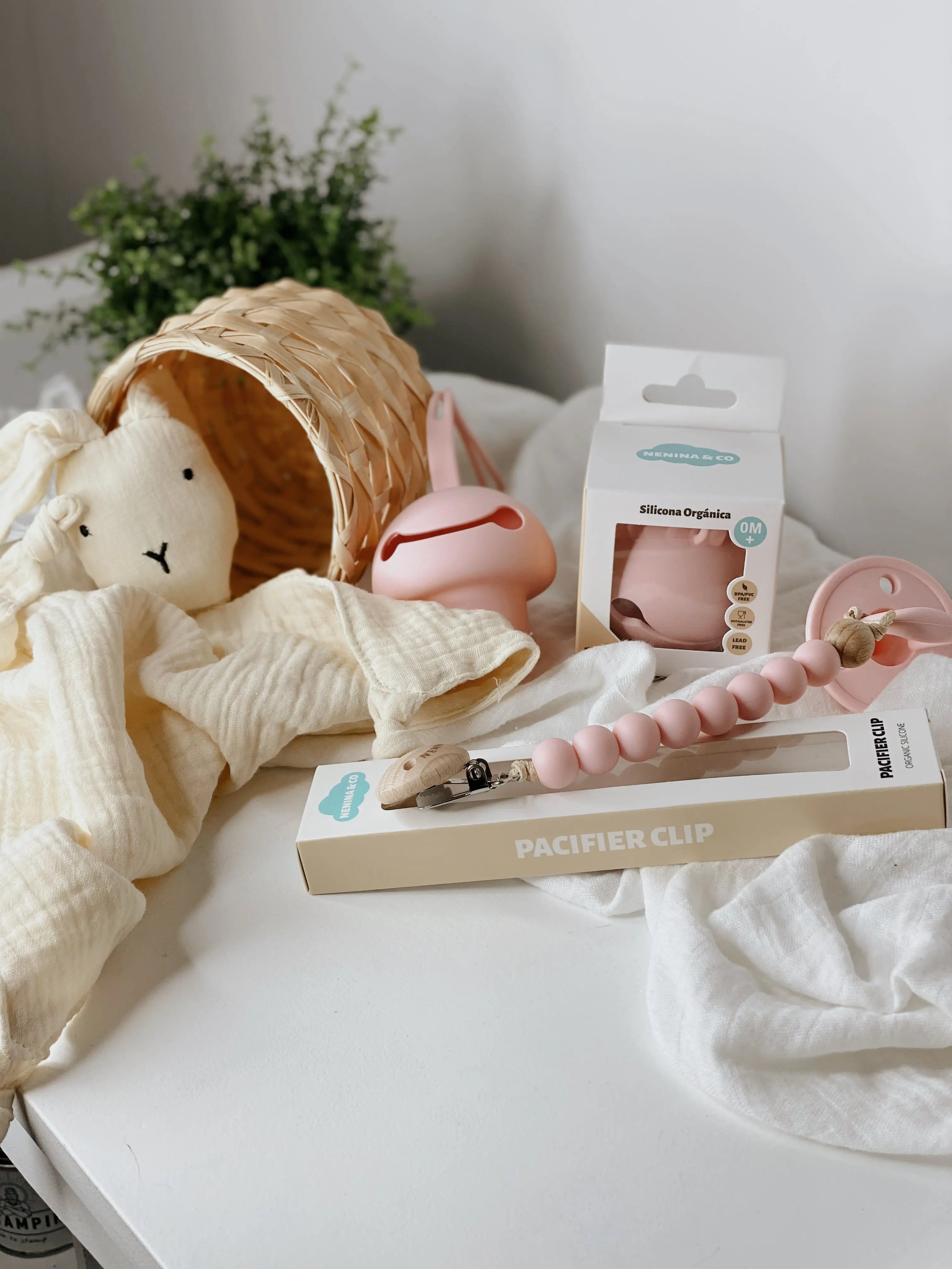 REGALO IDEAL Dou dou + Guardachupete + Chupetero + Chupete