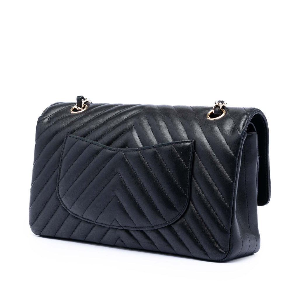 Medium Classic Chevron Lambskin Double Flap