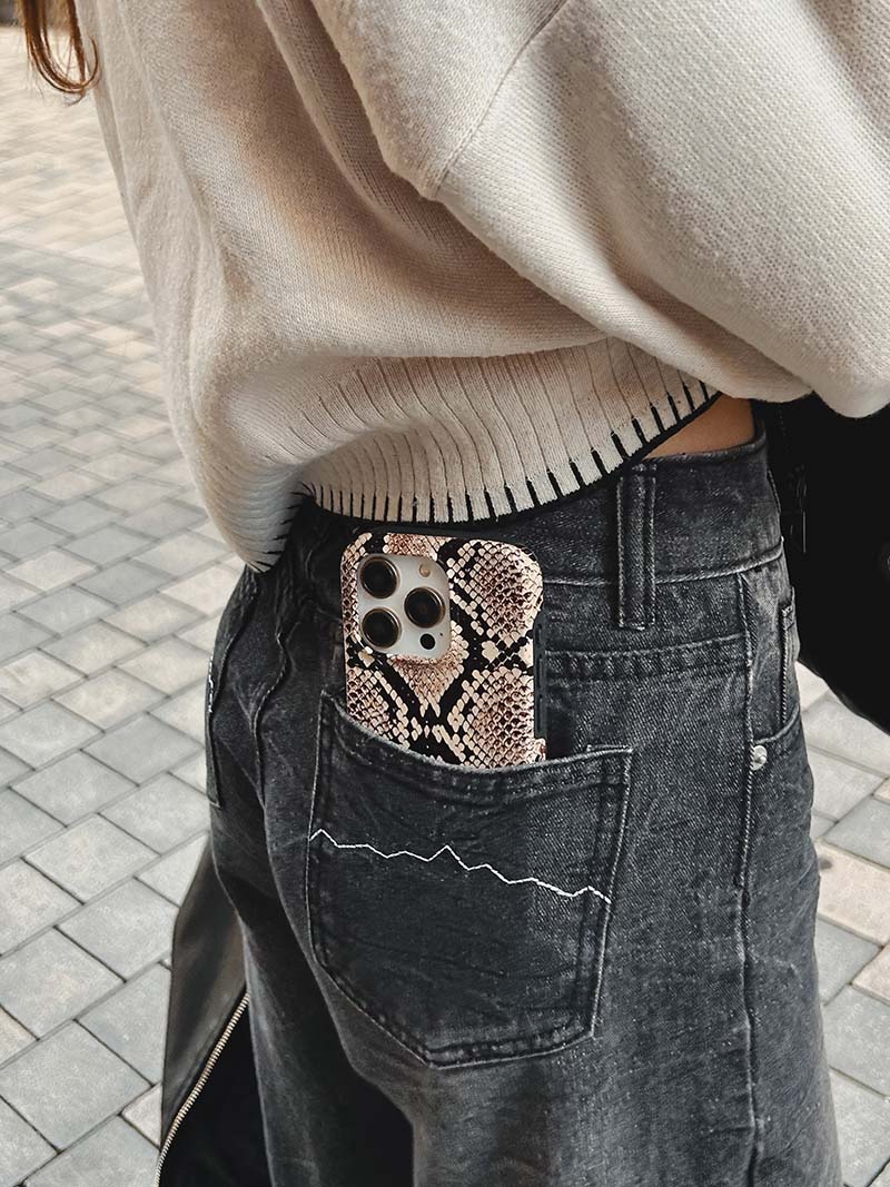 Rebel Skin MagSafe