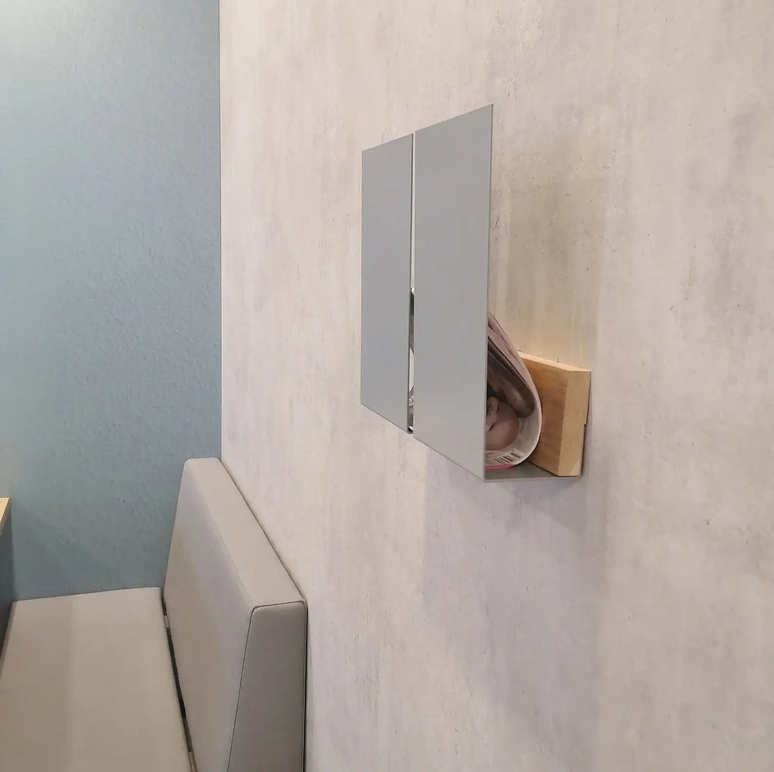 Revistero de pared Faenza