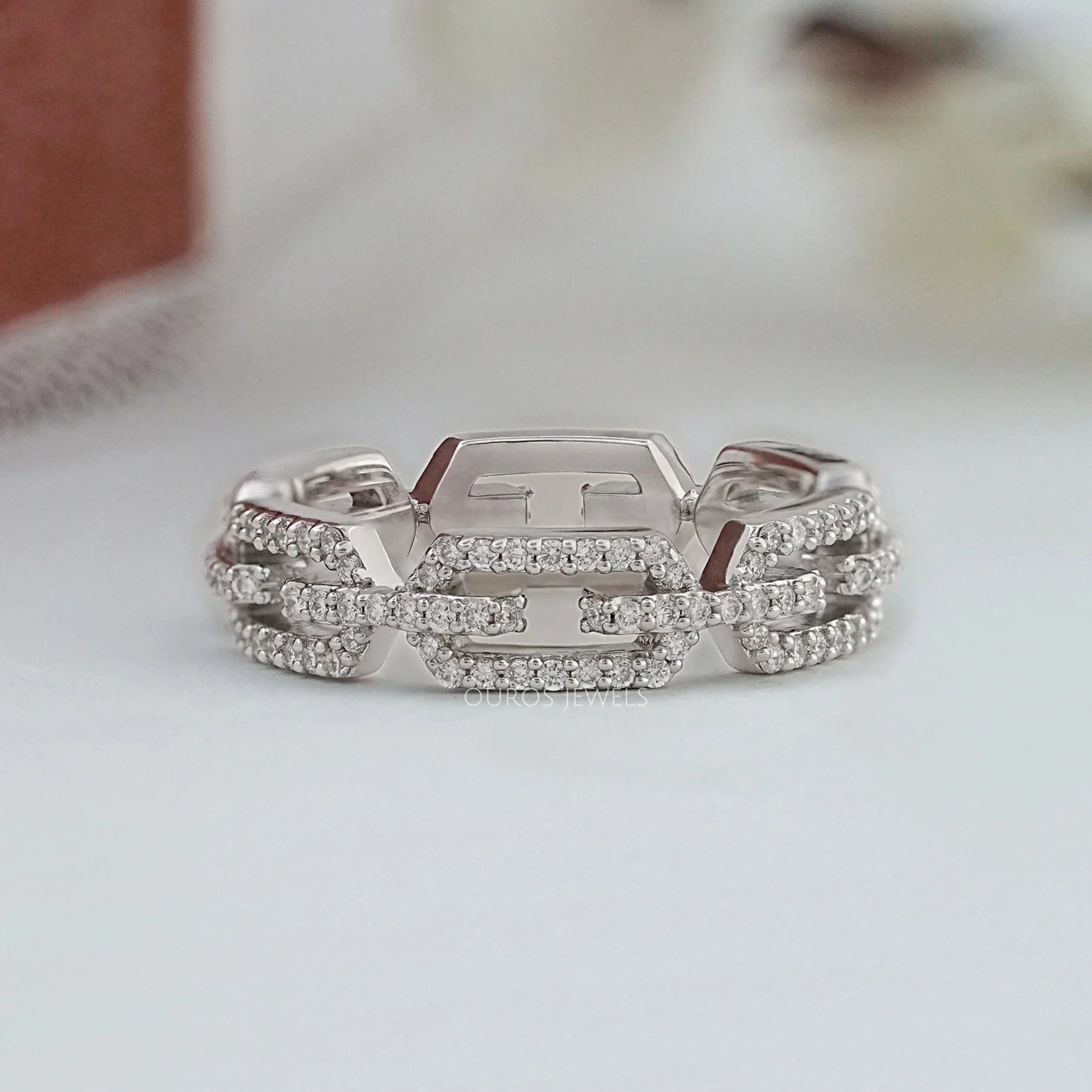 Round Cut Lab Diamond Chain Link Wedding Ring