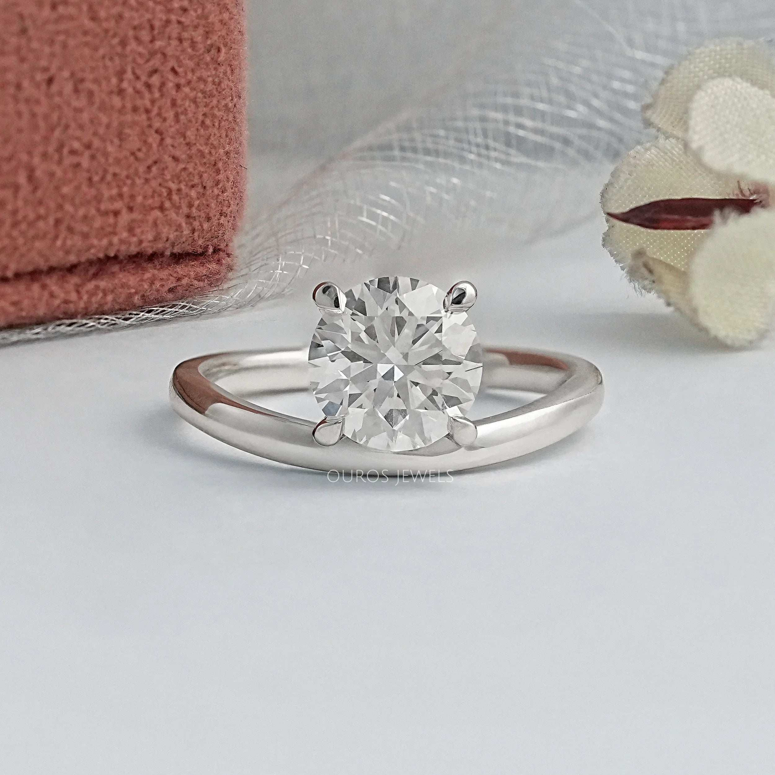 Round Cut Solitaire Wave Diamond Ring