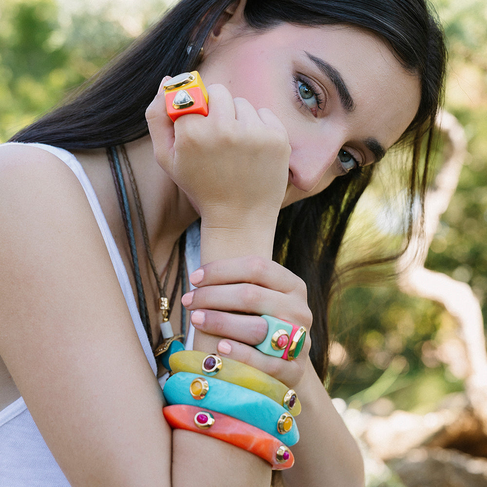 Anillos grandes bisutería color naranja flúor con piedra natural [ Spritz ]