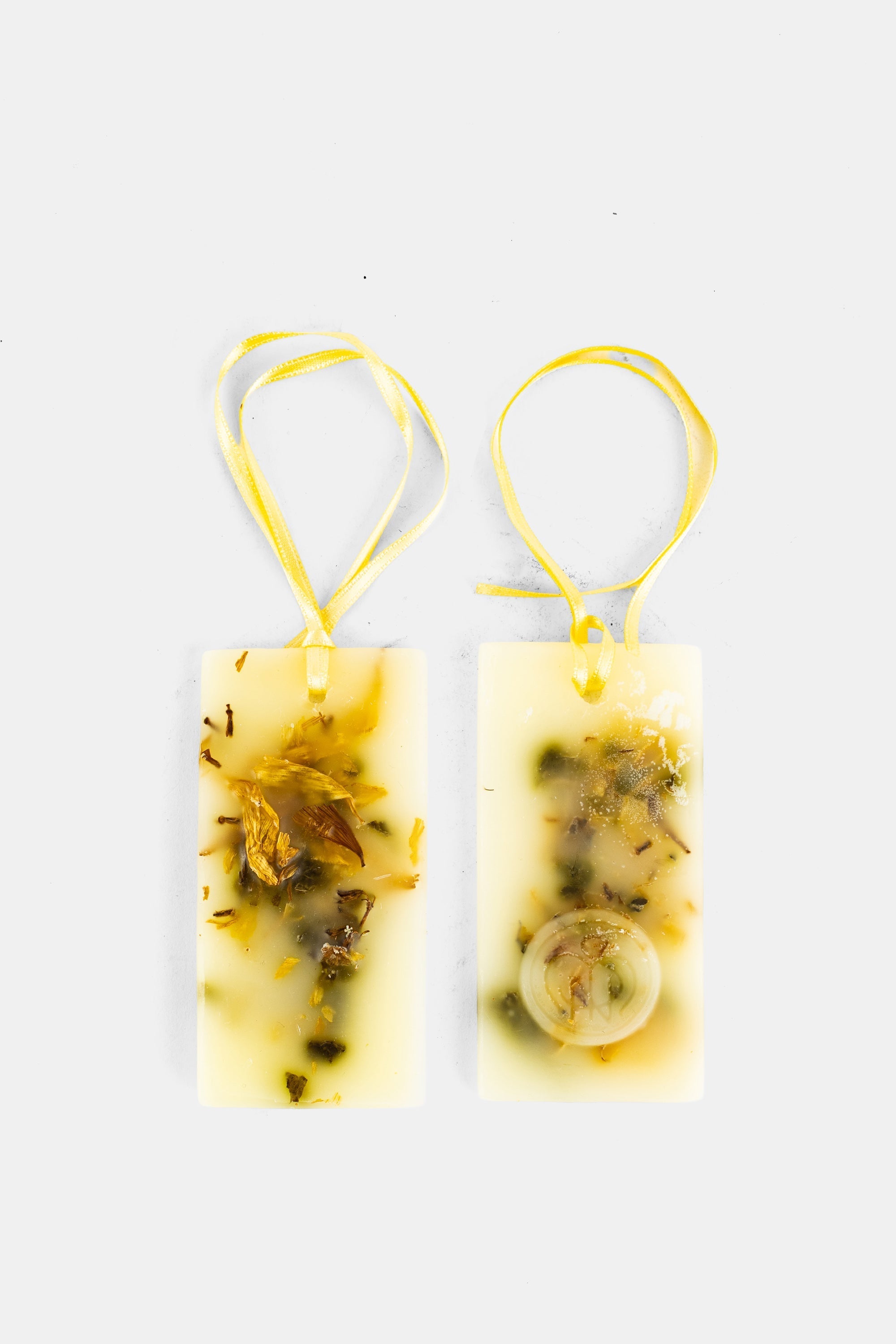 Santa Maria Novella Fresia Wax Tablets — Ivory