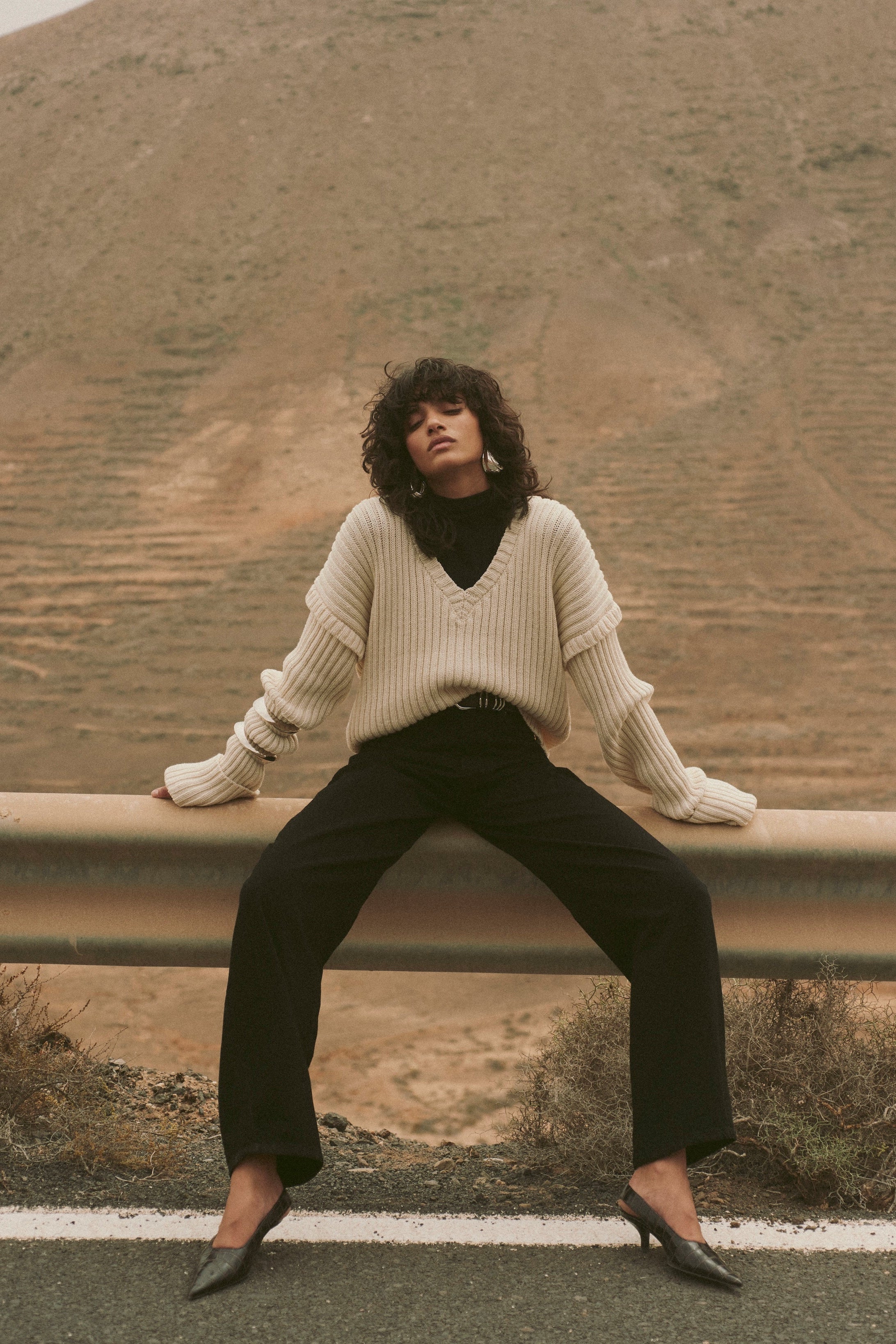 Oversized V Neck Sweater (Cream)