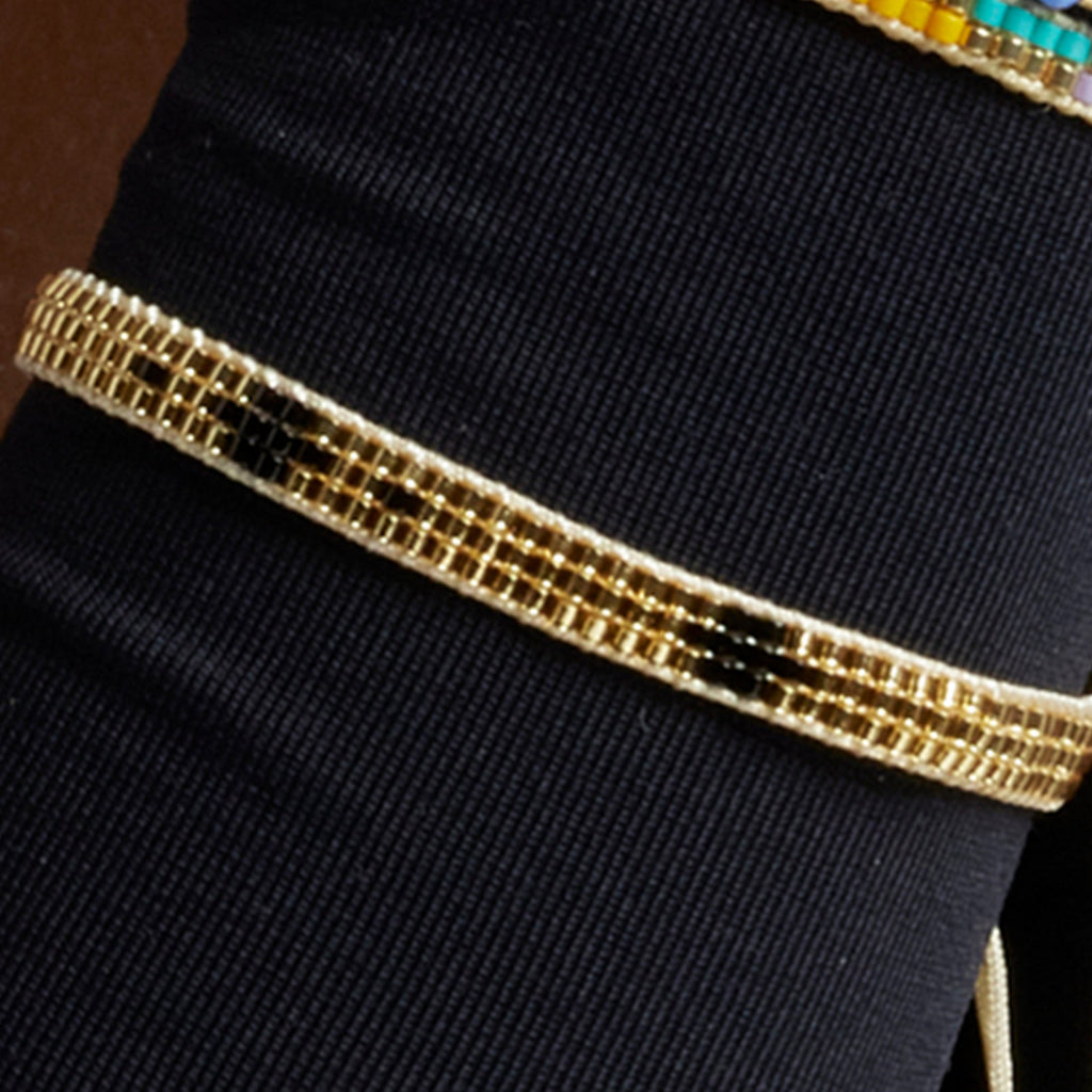 Pulsera con Cristal Negro acabado oro 18k - Sagruk