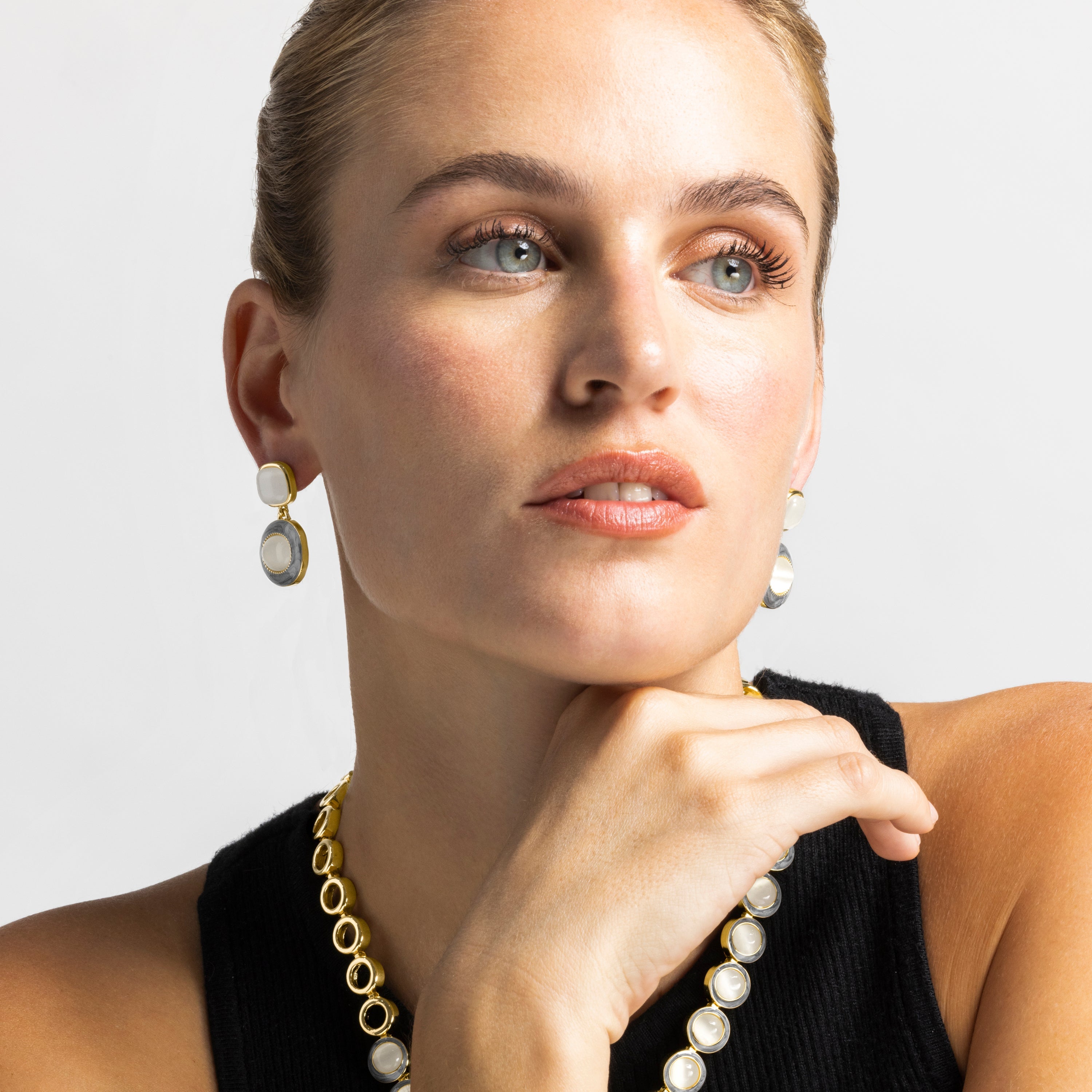 Pendientes con Ojo de Gato acabado oro 18k - Iki