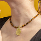 Collar con Ojo de Tigre acabado oro 18k - Lessy