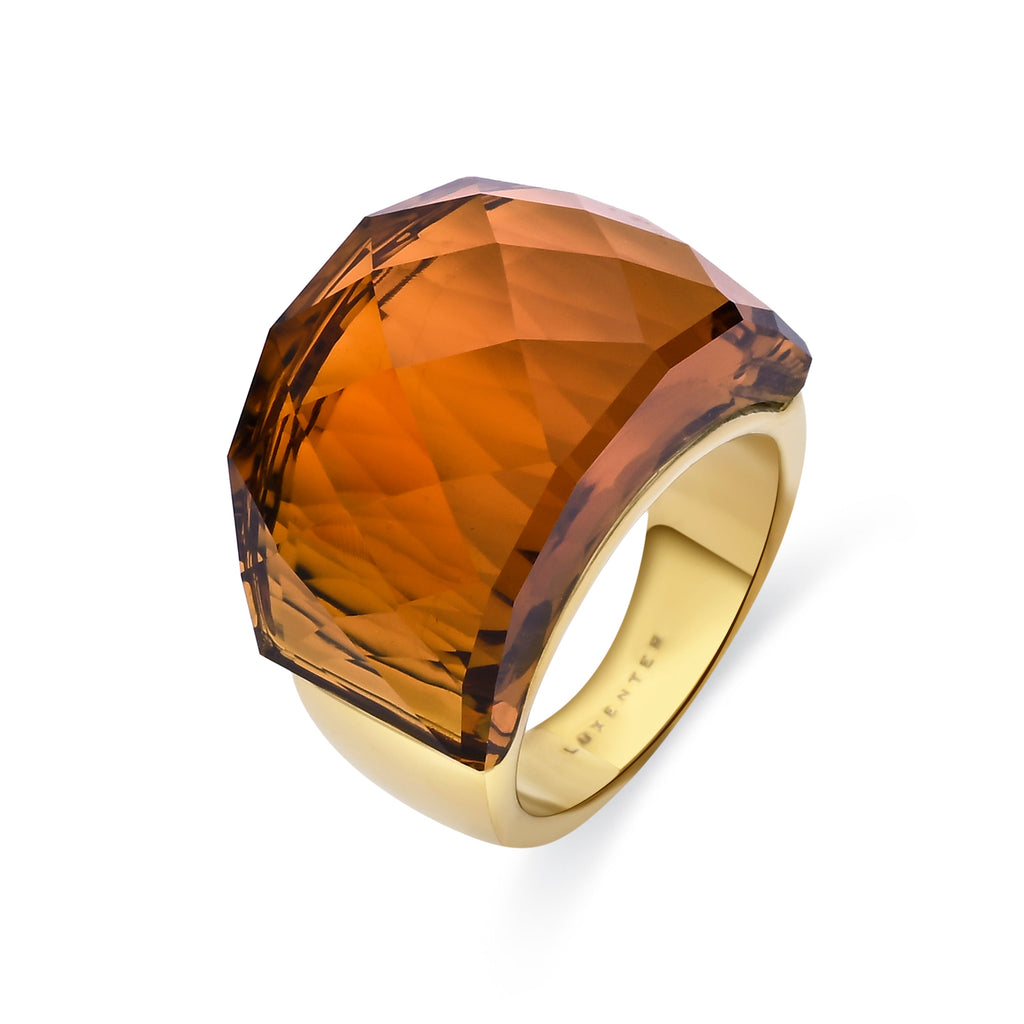 Anillo acabado en oro amarillo 18k