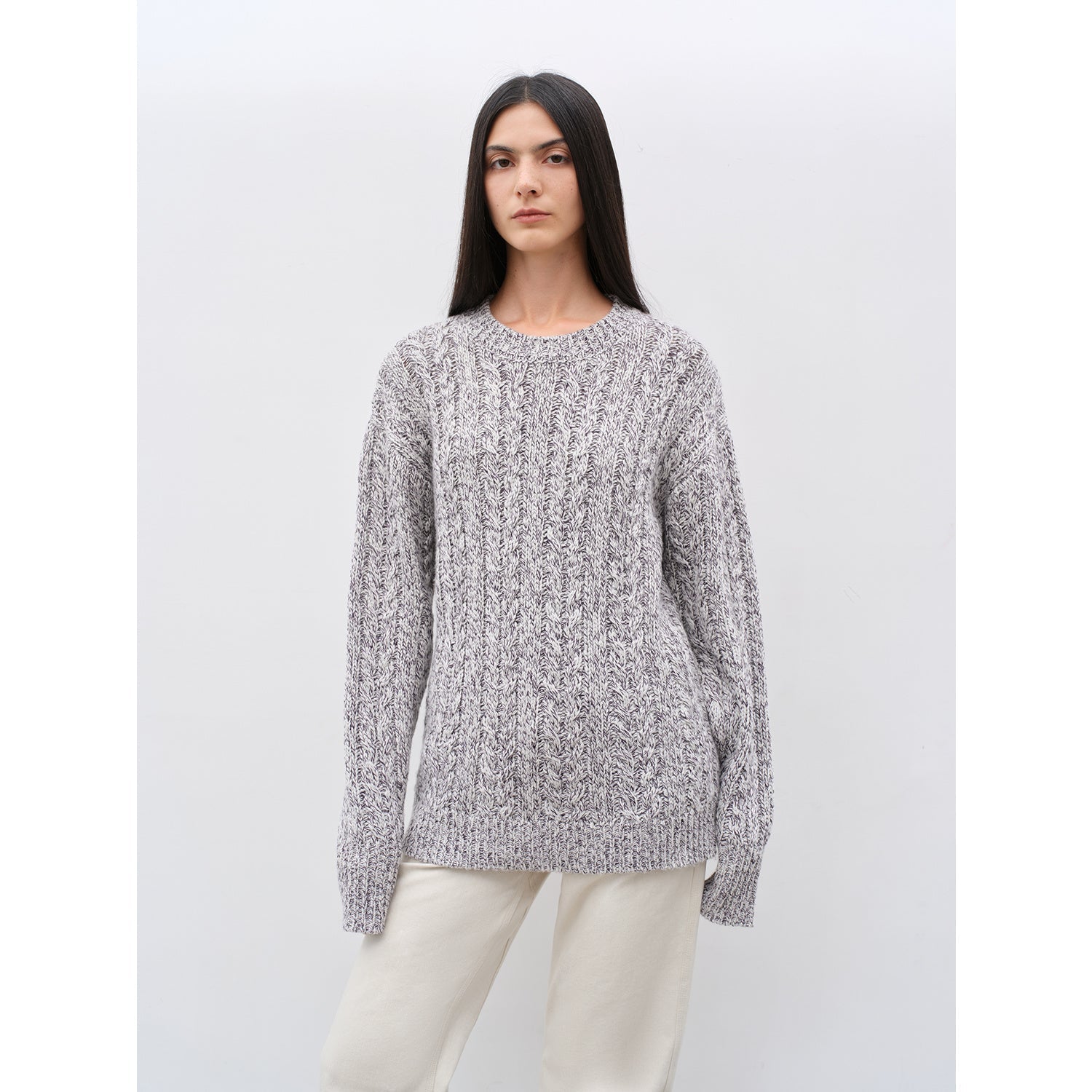 Thousand Islands Forest Club Cable-cut Round Neck Wool Blend Slightly Wide Shoulder Sweater